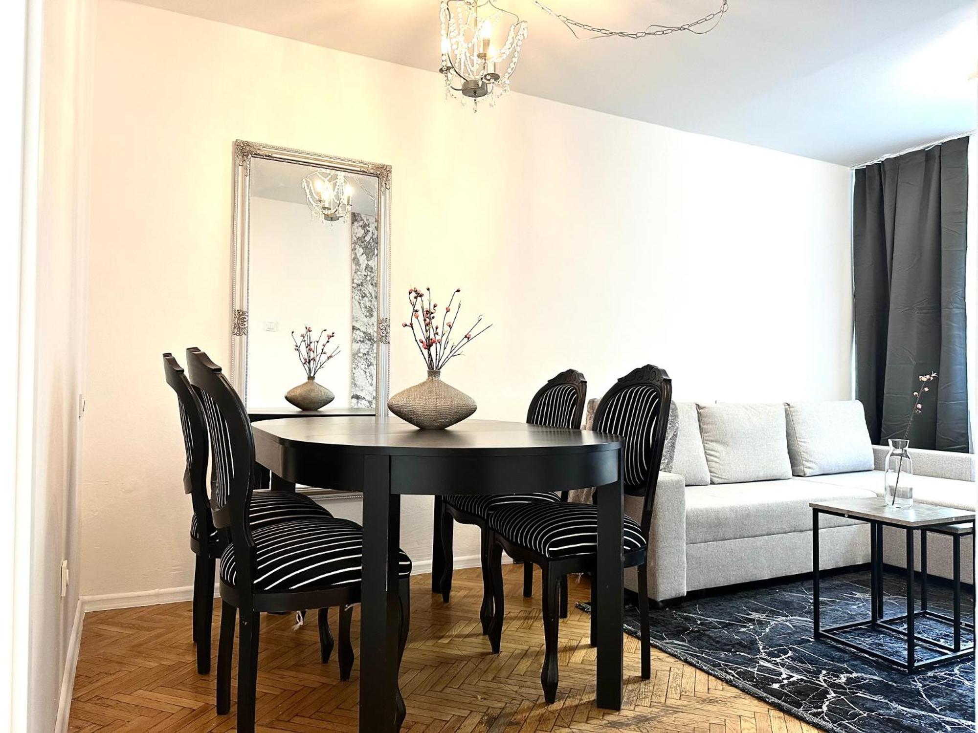 Wita Stwosza Apartment - Self Check-In 20H Wroclaw Ngoại thất bức ảnh