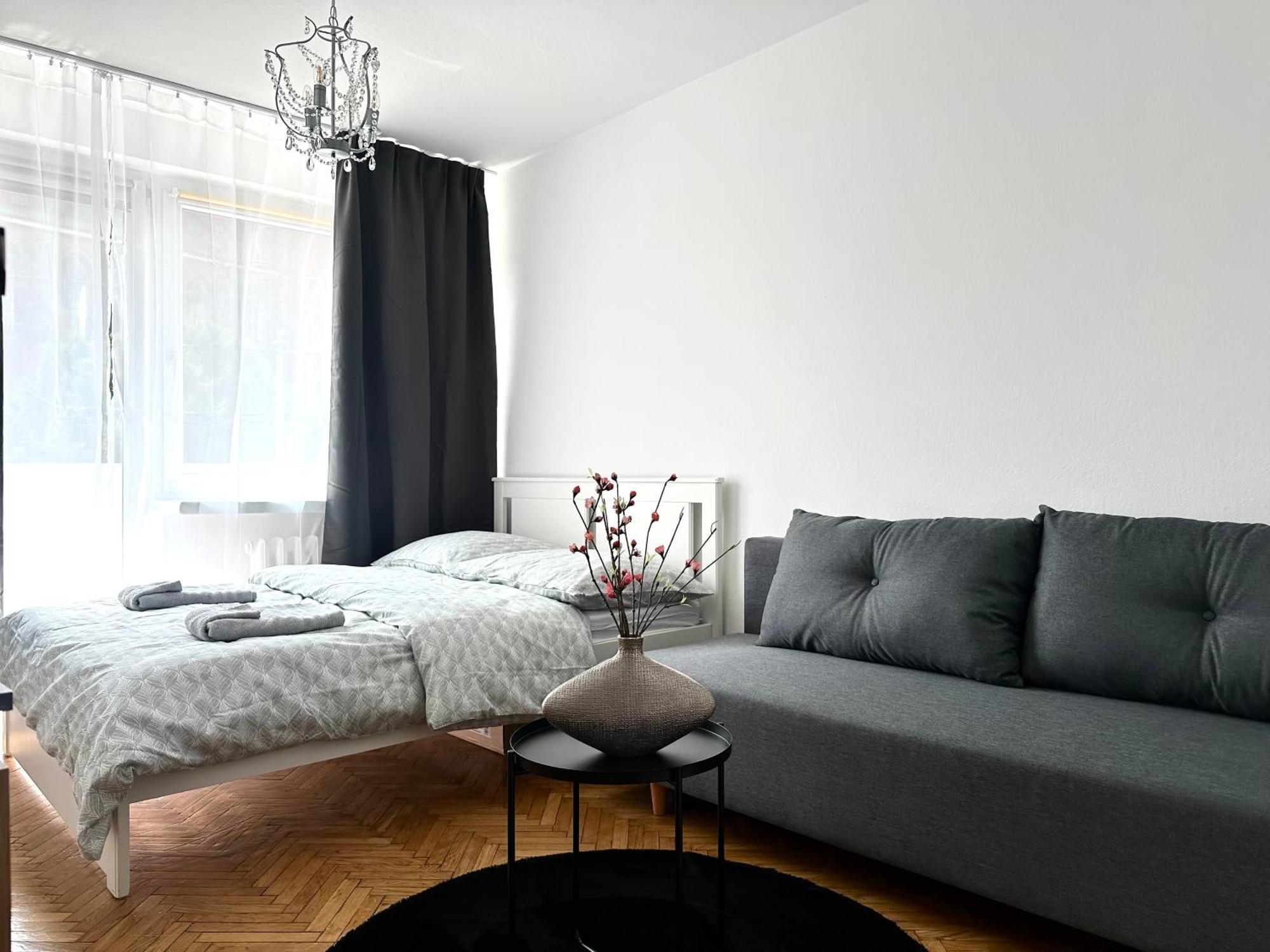 Wita Stwosza Apartment - Self Check-In 20H Wroclaw Ngoại thất bức ảnh