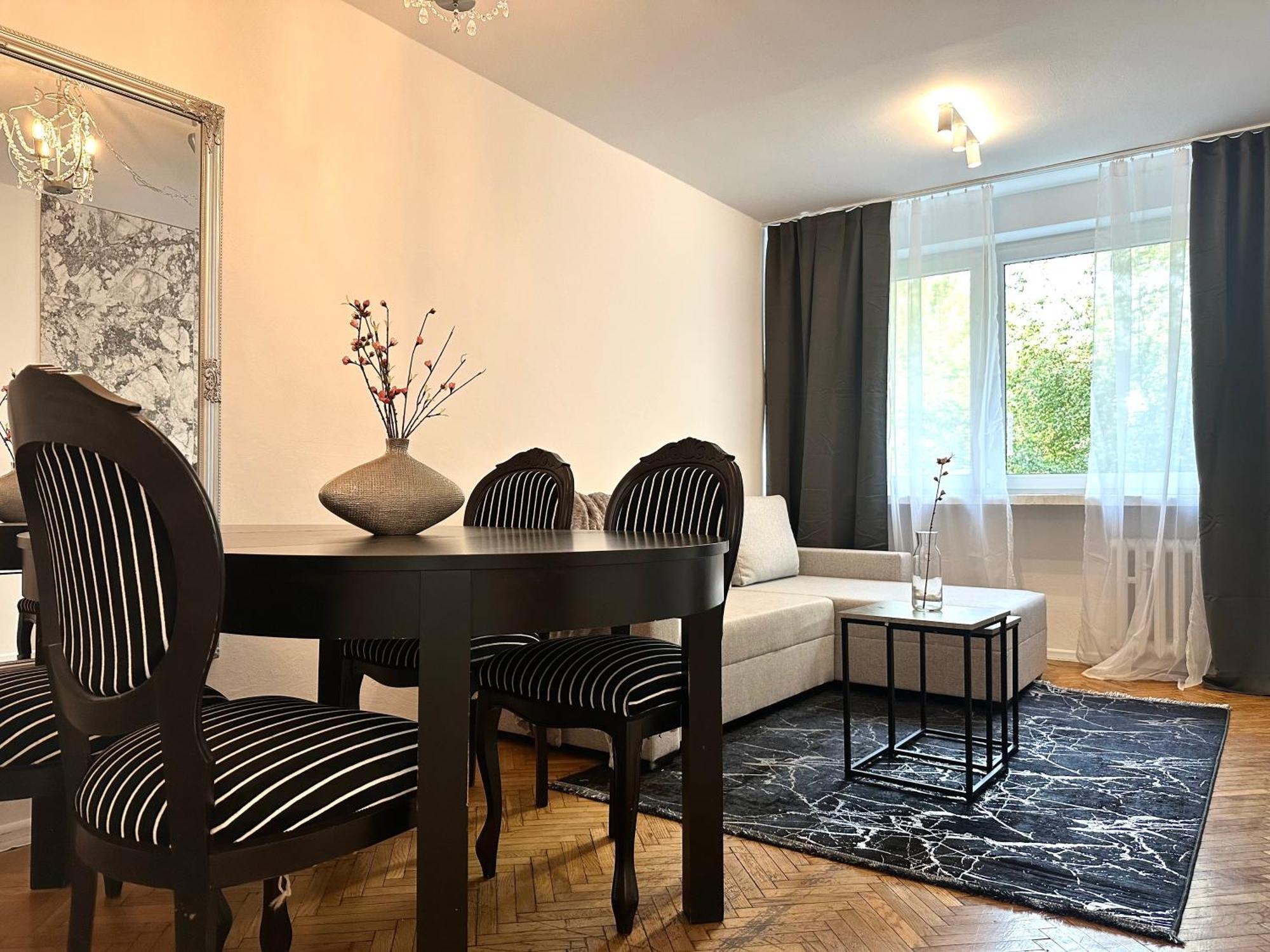 Wita Stwosza Apartment - Self Check-In 20H Wroclaw Ngoại thất bức ảnh