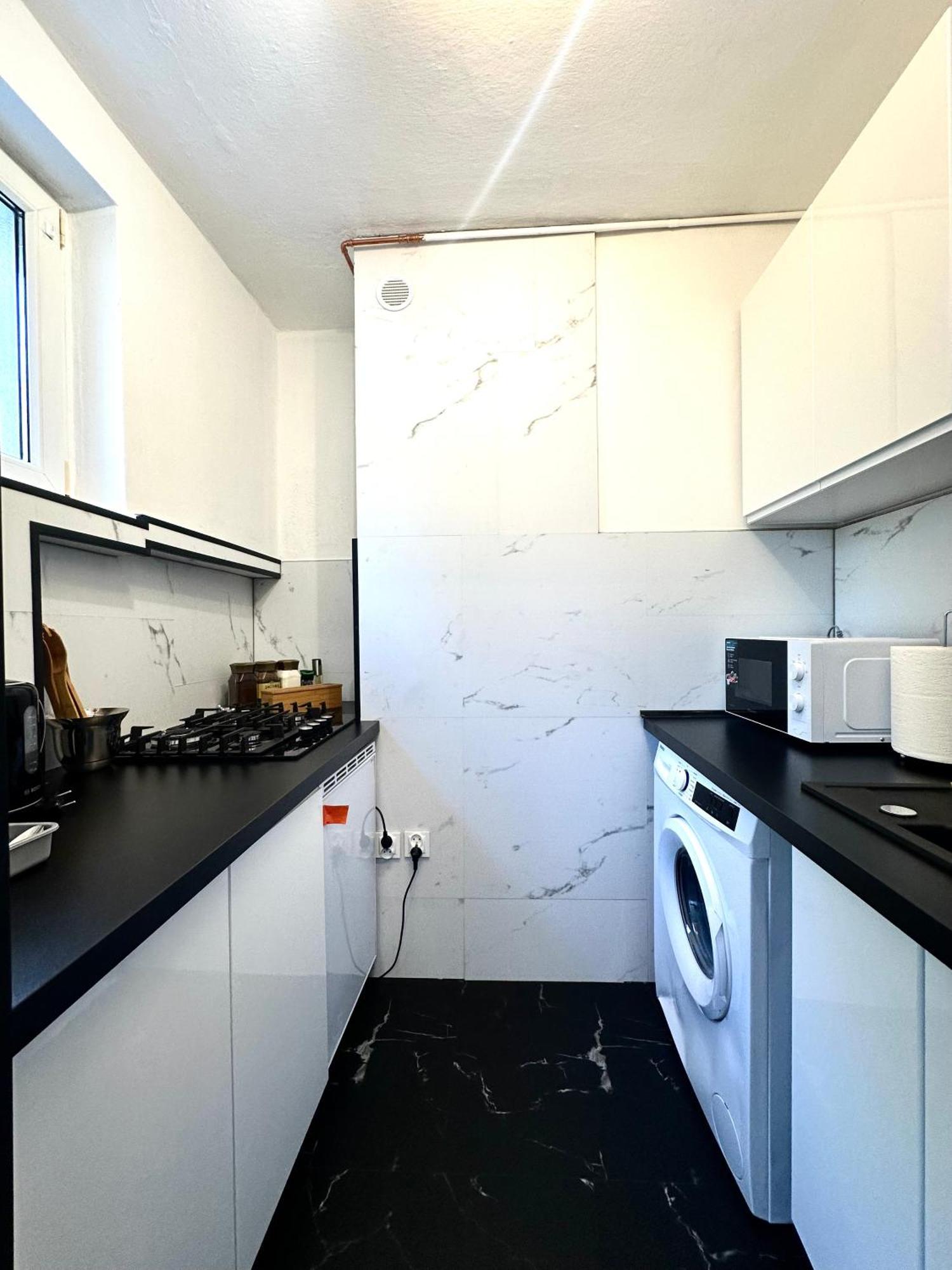 Wita Stwosza Apartment - Self Check-In 20H Wroclaw Ngoại thất bức ảnh