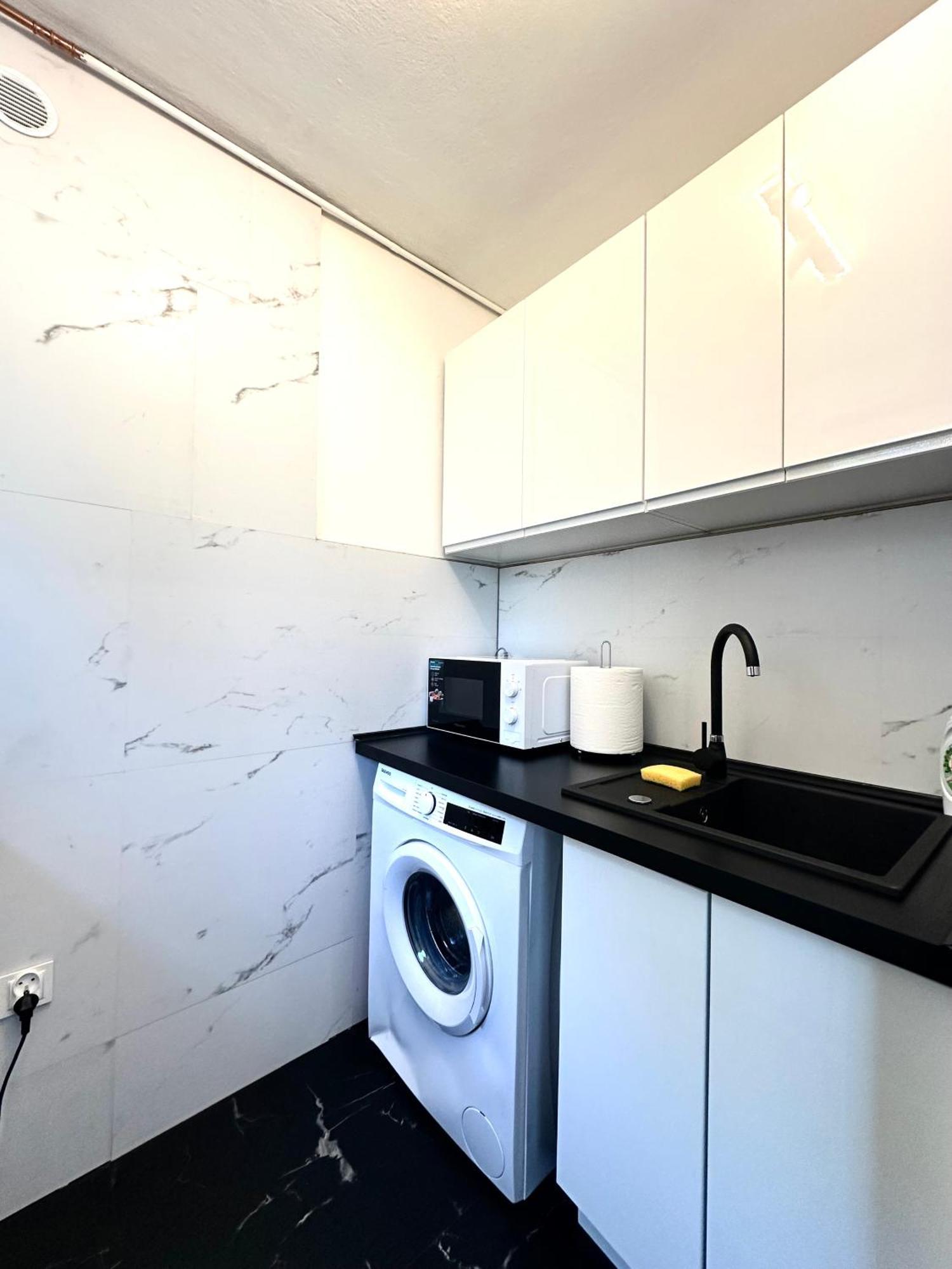 Wita Stwosza Apartment - Self Check-In 20H Wroclaw Ngoại thất bức ảnh